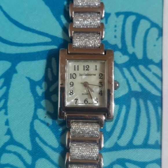 Watch with New Battery from Estate Sale ID22 - Picture 1 of 2
